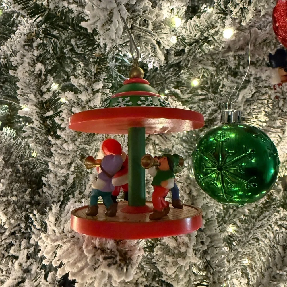 1985 Hallmark Santa’s Workshop Carousel Keepsake Ornament w/ Original Box NO LID